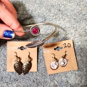 New goldtoned fashion lot